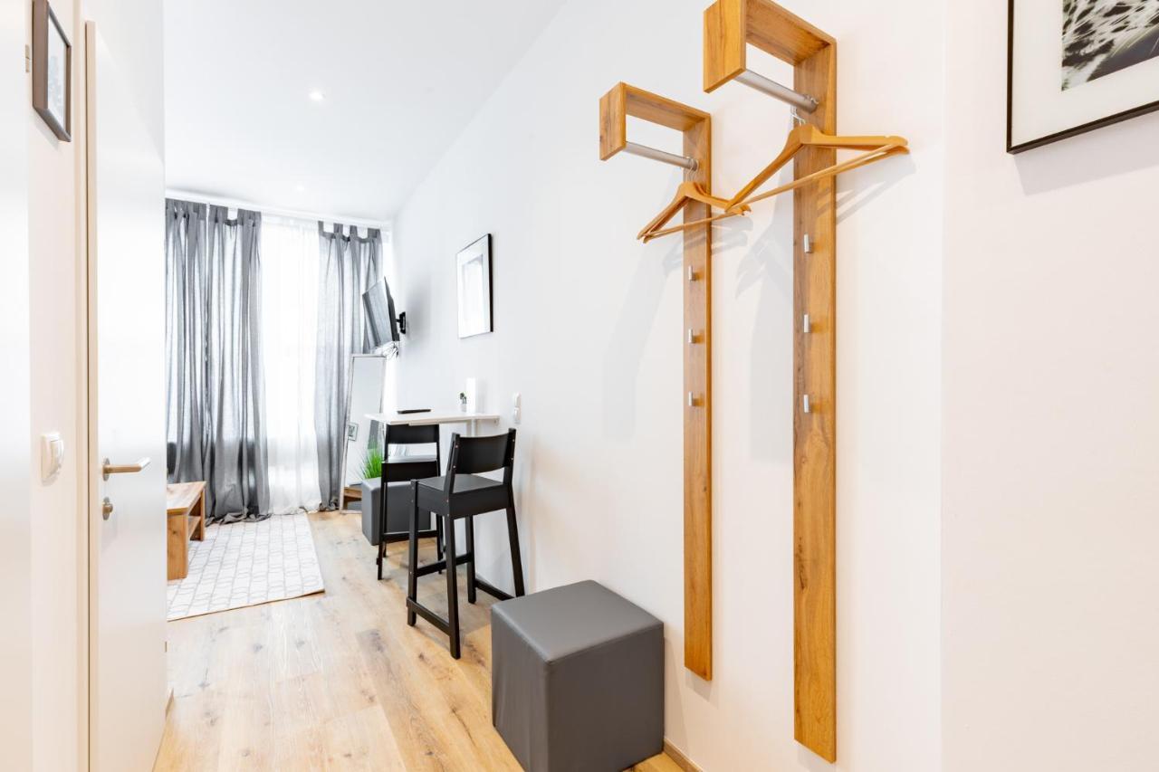 Budget Rooms West With Shared Kitchen Vienna Exterior photo