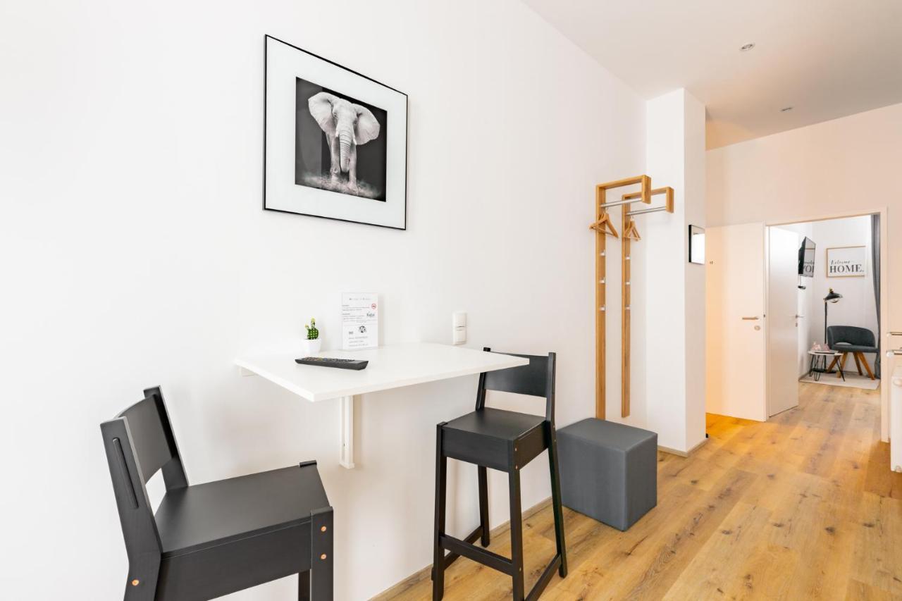 Budget Rooms West With Shared Kitchen Vienna Exterior photo