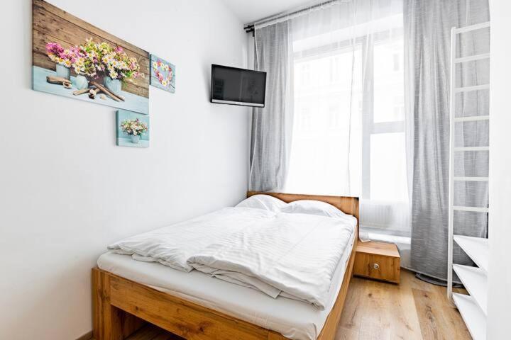 Budget Rooms West With Shared Kitchen Vienna Exterior photo