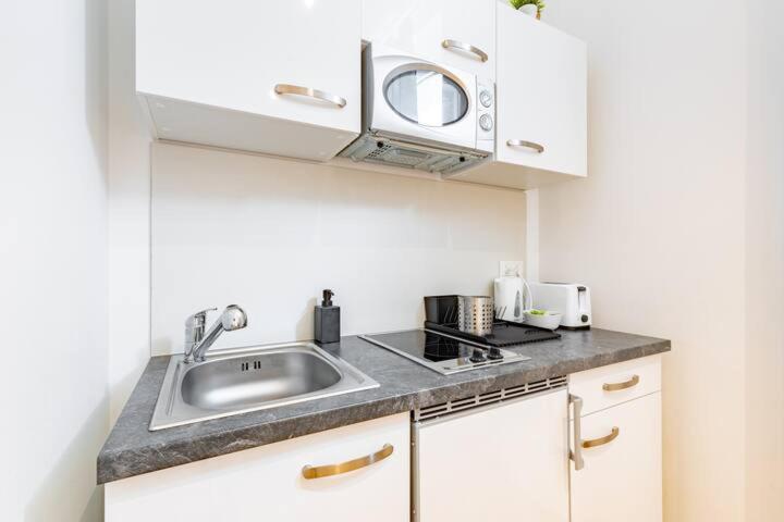 Budget Rooms West With Shared Kitchen Vienna Exterior photo