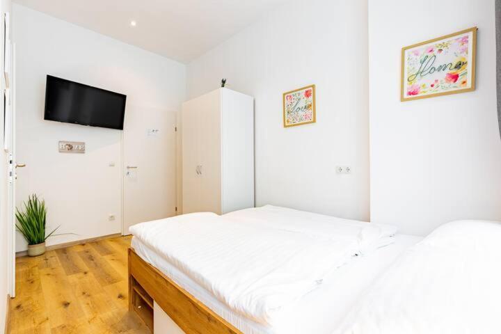 Budget Rooms West With Shared Kitchen Vienna Exterior photo