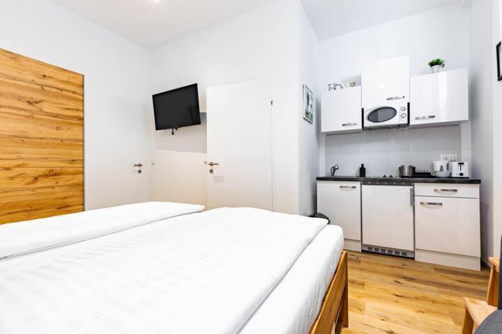 Budget Rooms West With Shared Kitchen Vienna Exterior photo