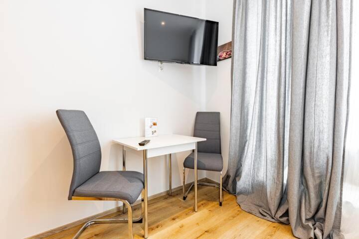 Budget Rooms West With Shared Kitchen Vienna Exterior photo