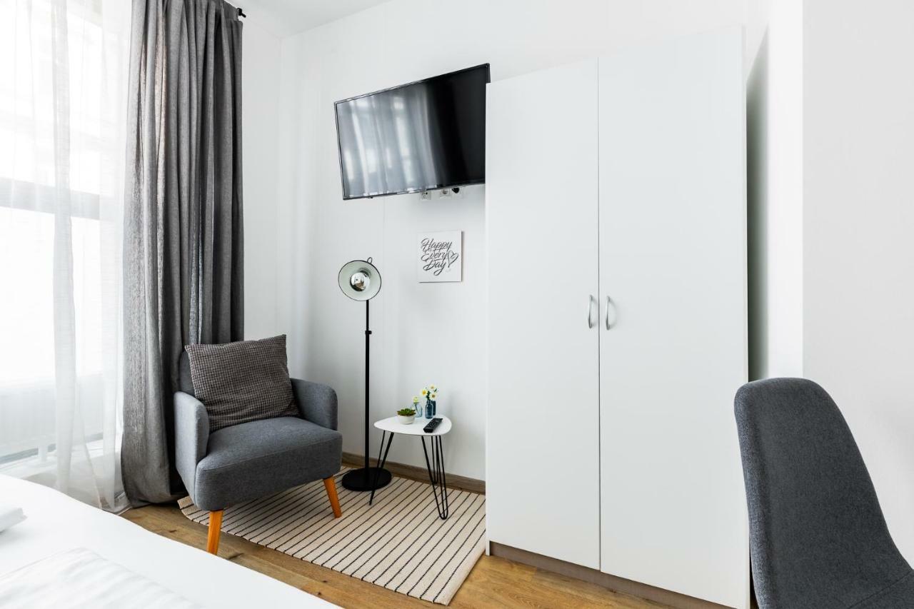 Budget Rooms West With Shared Kitchen Vienna Exterior photo
