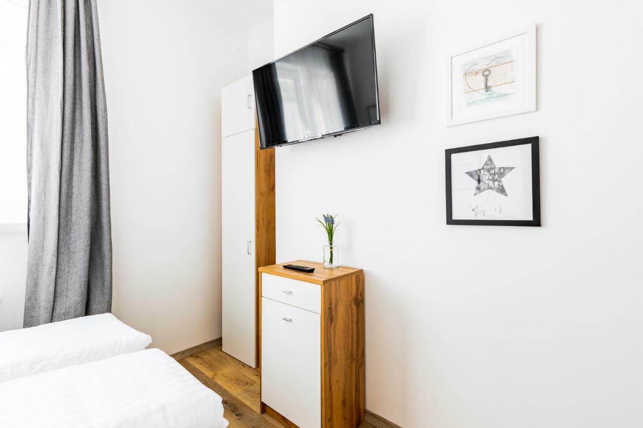 Budget Rooms West With Shared Kitchen Vienna Exterior photo