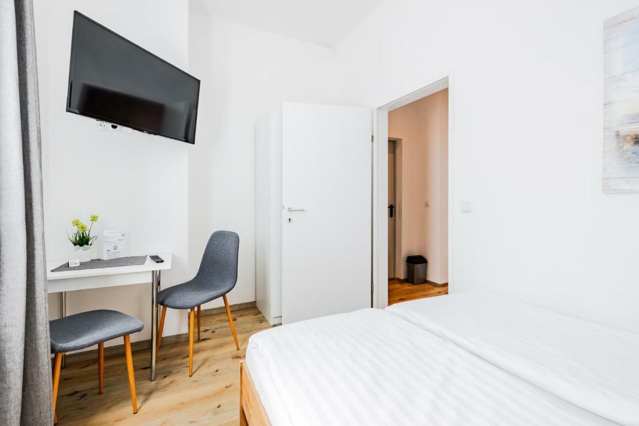 Budget Rooms West With Shared Kitchen Vienna Exterior photo