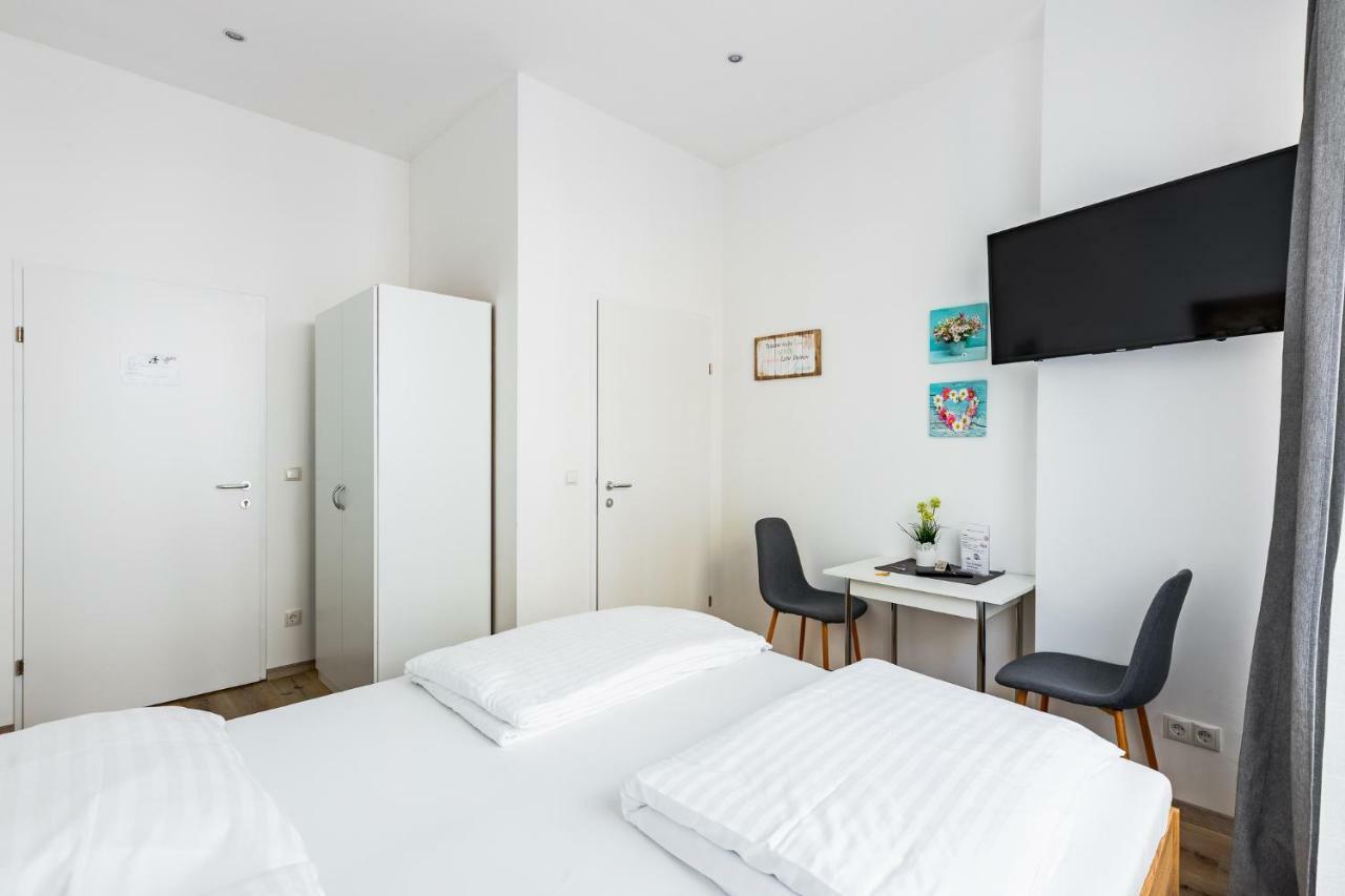 Budget Rooms West With Shared Kitchen Vienna Exterior photo